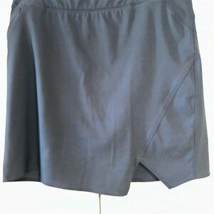 Columbia Women's Black Skort L Omni-Shield Activewear Hiking Tennis